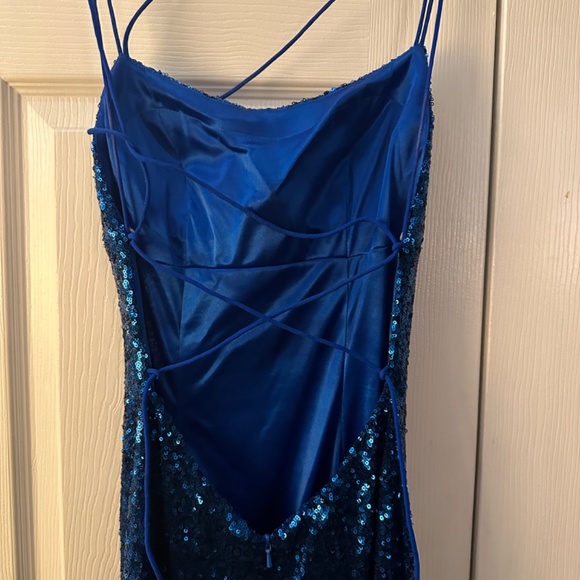 Prom dress - Picture 3 of 4